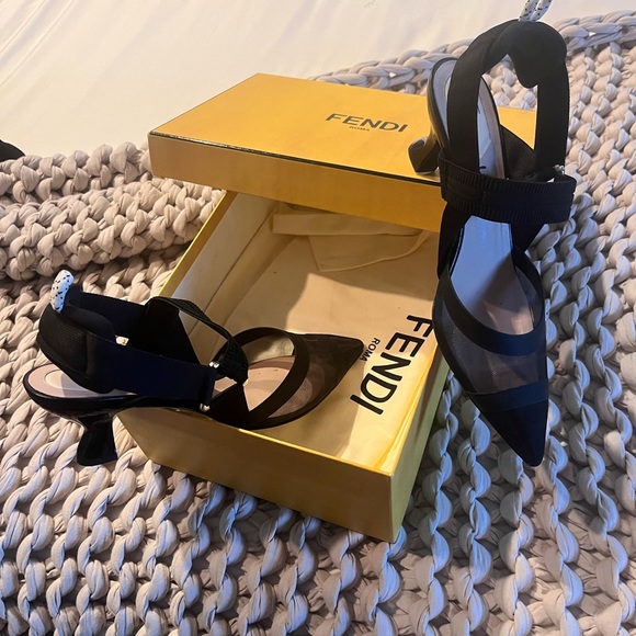 Fendi Colibrì — Black leather and mesh slingbacks medium heel. AUTHENTIC FENDI - Picture 2 of 13